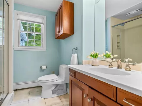 14 Pond St, Dover, MA 02030 photo 20