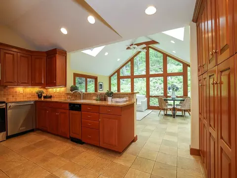 14 Pond St, Dover, MA 02030 photo 7