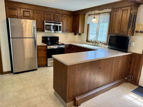 Kitchen - 91 Hitching Post Ln, Centerville, MA 02632 photo 2 of 2