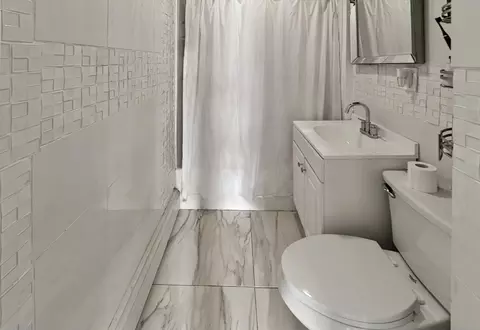 Bath - 166 Beattie St #2, Fall River, MA 02723 photo 1 of 2