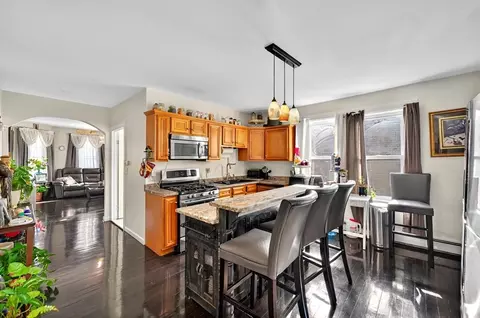 166 Beattie St #2, Fall River, MA 02723