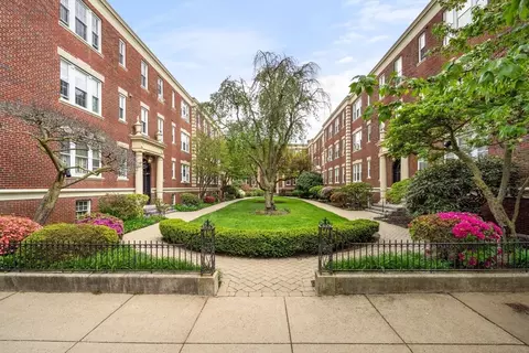 59 Babcock St #5, Brookline, MA 02446