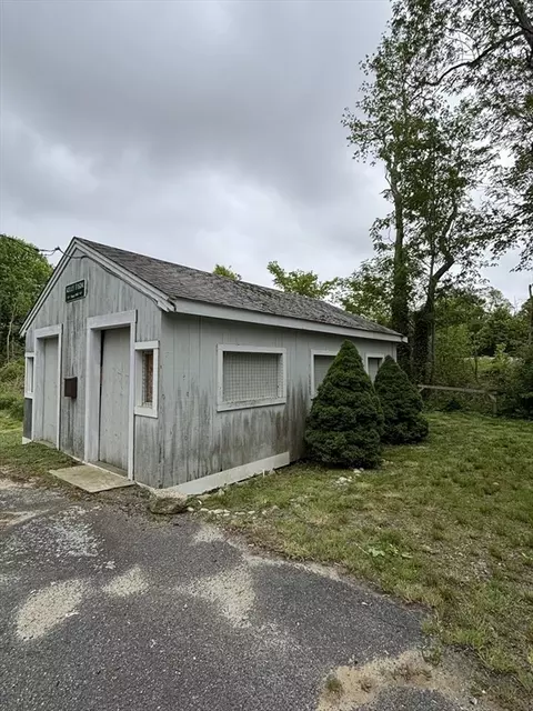 4375 Main St, Barnstable, MA 02630