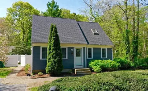 155 Great Marsh Rd, Centerville, MA 02632