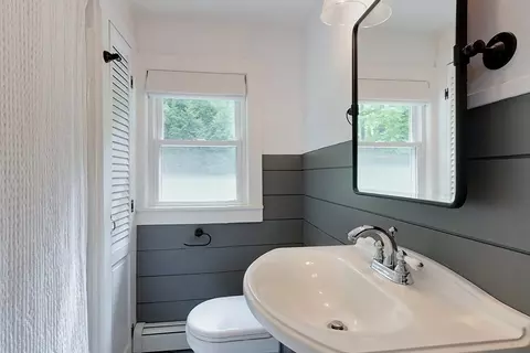 Bath - 209 Mason Rd, Townsend, MA 01474 photo 1 of 1