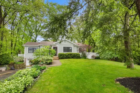 304 Hunting Rd, Needham, MA 02494