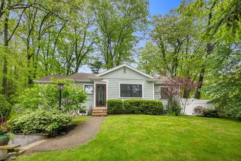 304 Hunting Rd, Needham, MA 02494 photo 3
