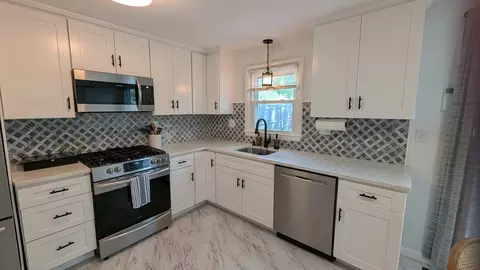 Kitchen - 3 Bennett St, Hudson, MA 01749 photo 3 of 3