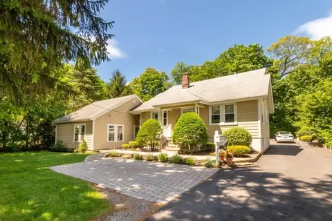 393 Highland St, Dedham, MA 02026