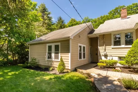 393 Highland St, Dedham, MA 02026 photo 26