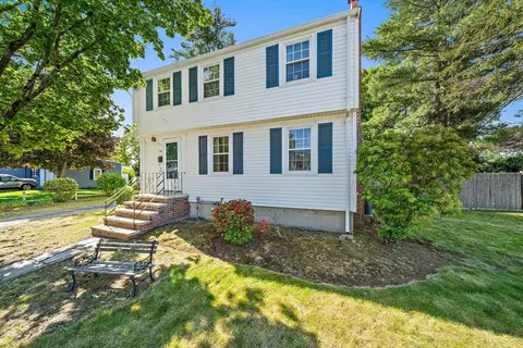 40 Mamie Rd, Weymouth, MA 02190