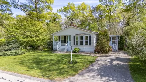355 Leisure Dr, South Kingstown, RI 02879