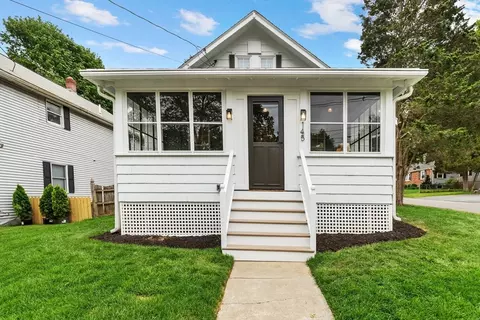 145 Elm St, Stoneham, MA 02180