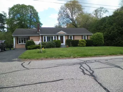 7 Maple Ln, Millbury, MA 01527