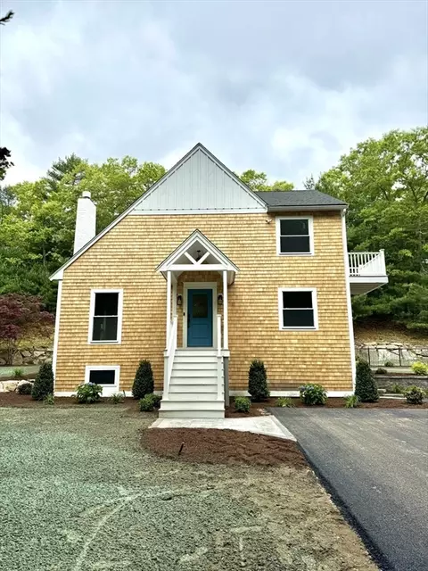 93 Hollis Rd, Plymouth, MA 02360
