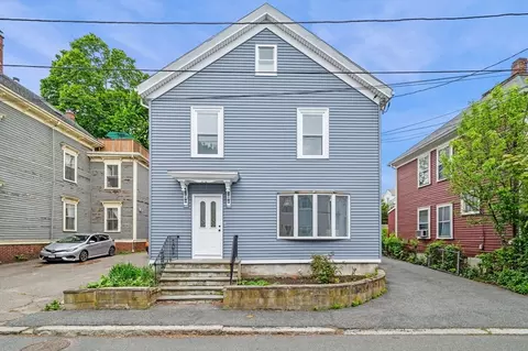 6 Randall St, Salem, MA 01970