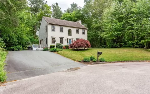 16 Austin Ln, Acushnet, MA 02743