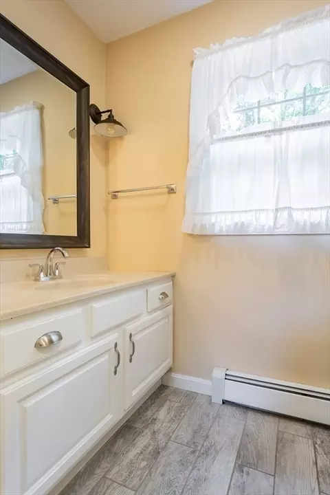 Bath - 16 Austin Ln, Acushnet, MA 02743 photo 3 of 4