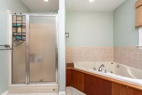 Bath - 16 Austin Ln, Acushnet, MA 02743 photo 2 of 4