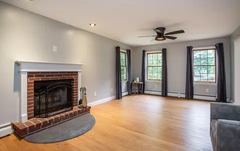 Living - 16 Austin Ln, Acushnet, MA 02743 photo 1 of 3