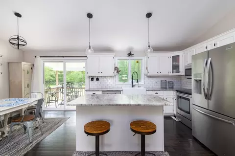 286 Narrow Ave, Westport, MA 02790