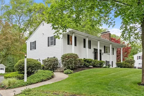 46 Salem St, Methuen, MA 01844