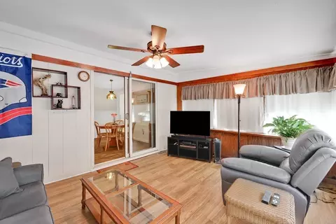 76 Regal St, Springfield, MA 01118 photo 15