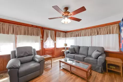 76 Regal St, Springfield, MA 01118 photo 14