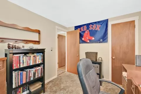 76 Regal St, Springfield, MA 01118 photo 21