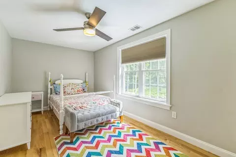82 Sutton St, Uxbridge, MA 01569 photo 18