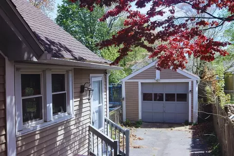 27 Bushwick Pl, Springfield, MA 01109 photo 7