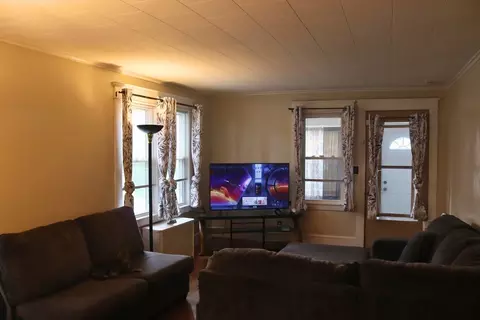 27 Bushwick Pl, Springfield, MA 01109 photo 10