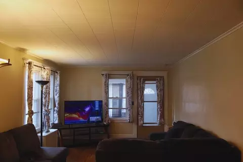 27 Bushwick Pl, Springfield, MA 01109 photo 9