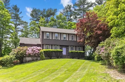 80 Buttonwood Ln, Hanover, MA 02339