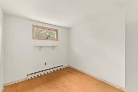 Bedroom - 10 Sandpiper Ter, Wareham, MA 02571 photo 5 of 7