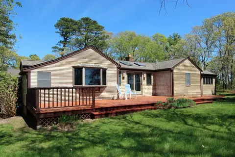 21 High Point Dr, Brewster, MA 02631