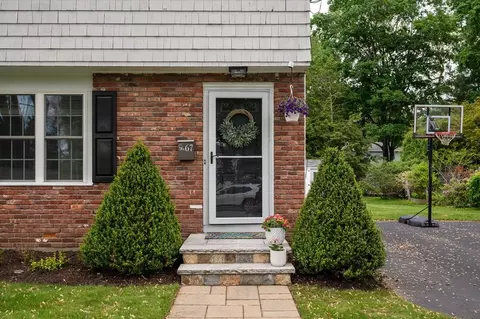 67 Greenleaf Cir, Framingham, MA 01701 photo 4
