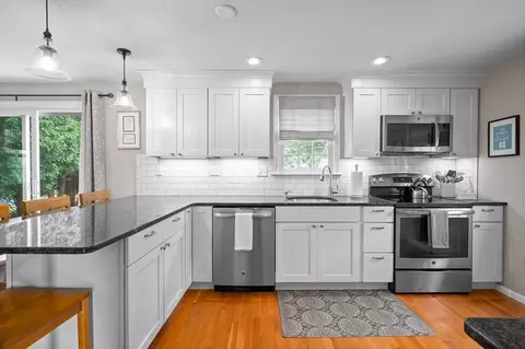 67 Greenleaf Cir, Framingham, MA 01701 photo 16