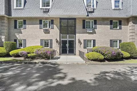 500 Northshore Rd #5C, Peabody, MA 01960
