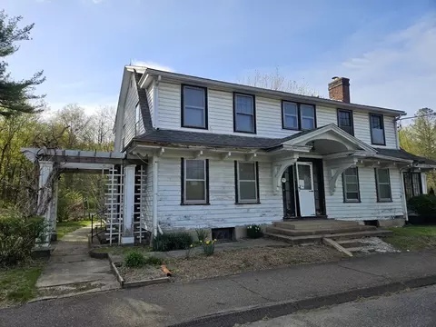 461 Northampton St, Holyoke, MA 01040