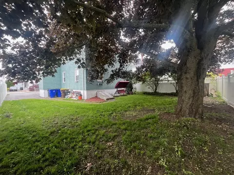 189 Bush St, Fall River, MA 02724 photo 18