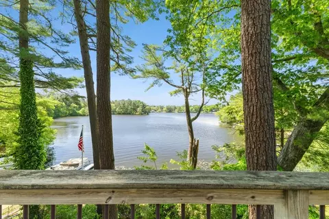 192 Furnace Ln, Pembroke, MA 02359