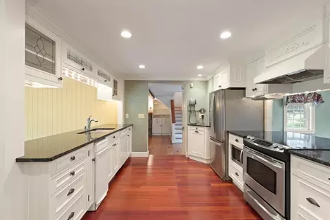 14 Prince St, Danvers, MA 01923 photo 9