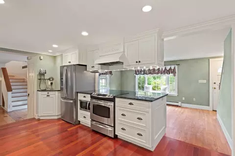 14 Prince St, Danvers, MA 01923 photo 10