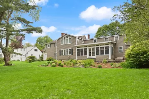 14 Prince St, Danvers, MA 01923 photo 2
