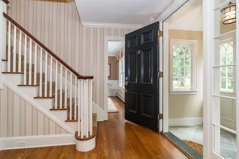 617 South St, Needham, MA 02492 photo 5