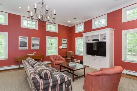 617 South St, Needham, MA 02492 photo 6