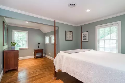 617 South St, Needham, MA 02492 photo 25