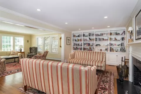 617 South St, Needham, MA 02492 photo 16