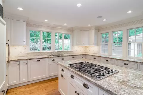 617 South St, Needham, MA 02492 photo 11